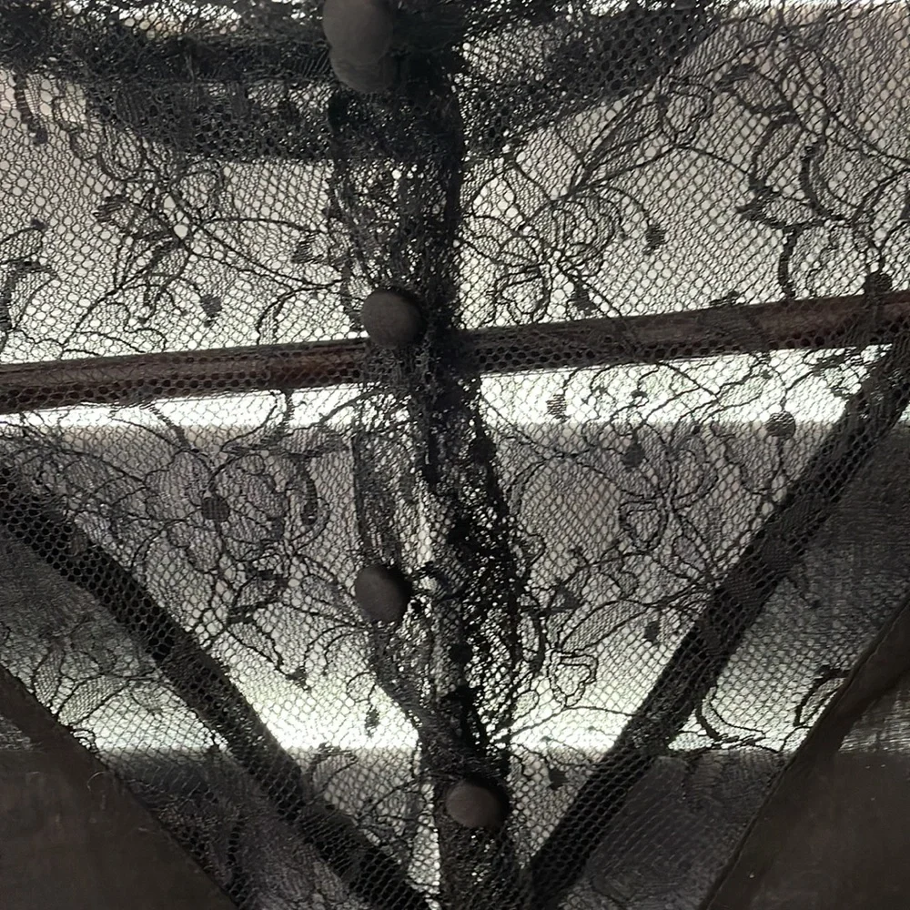 alice+olivia black long sleeve Renaissance lace sleeve blouse - Picture 3 of 7